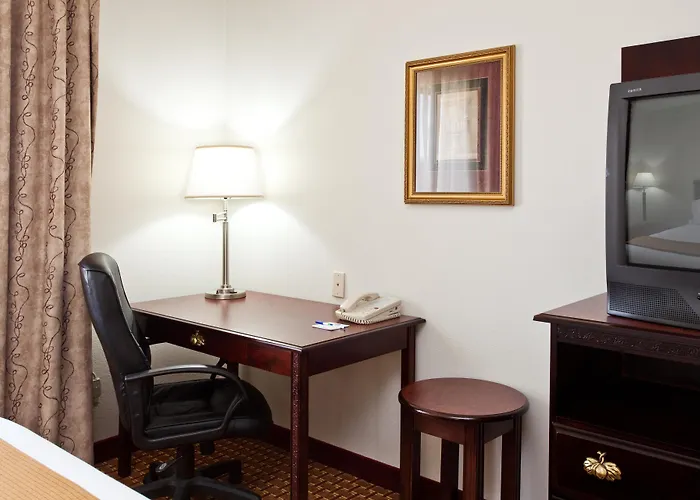 Holiday Inn Express Clanton