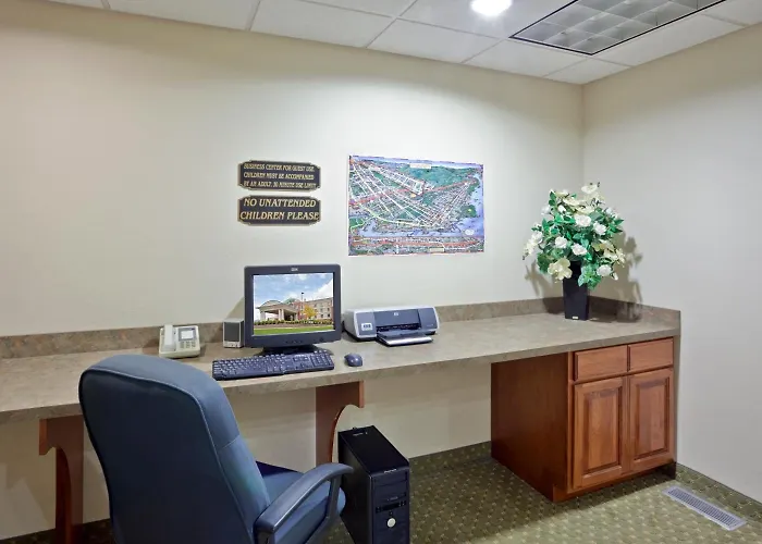 Triple Play Resort Hotel & Suites