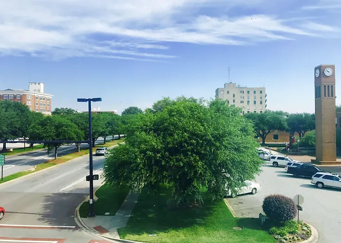 Inn On The Square, An Ascend Collection Hotel