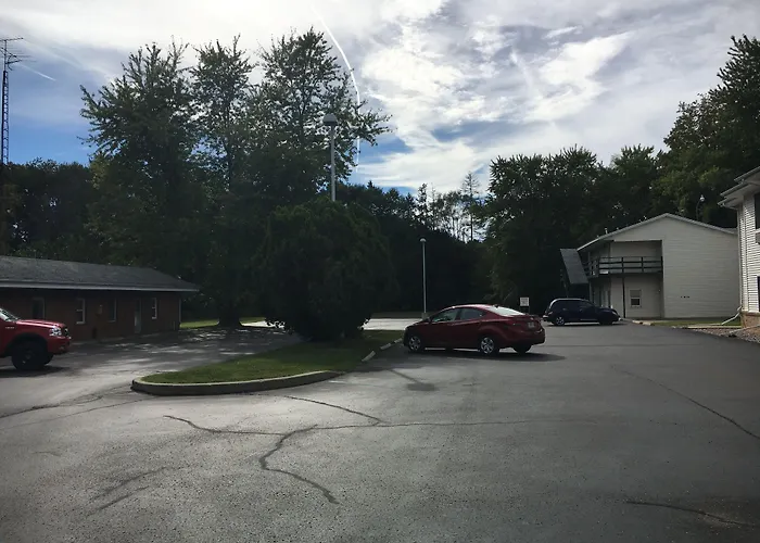 Budget Host Inn