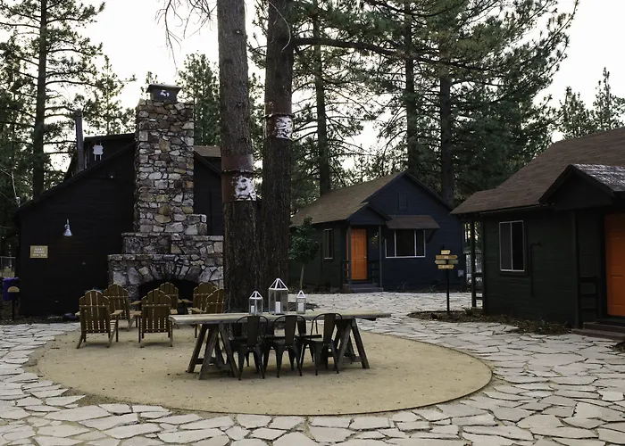 Noon Lodge