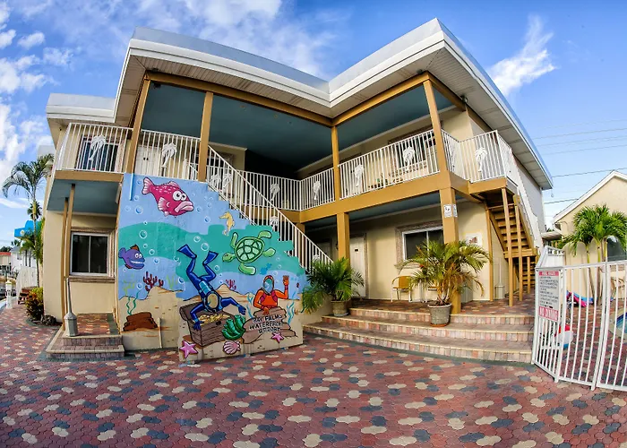 Bay Palms Waterfront Resort - Hotel And Marina