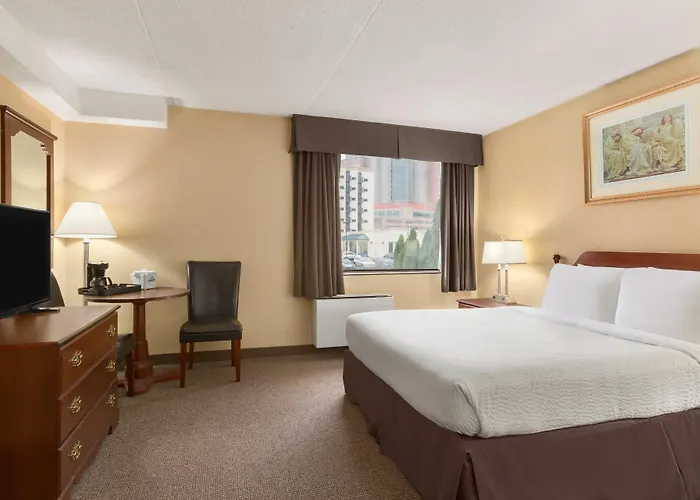 Days Inn By Wyndham Fallsview