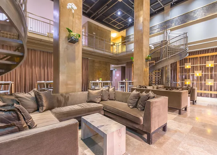 Proximity Hotel