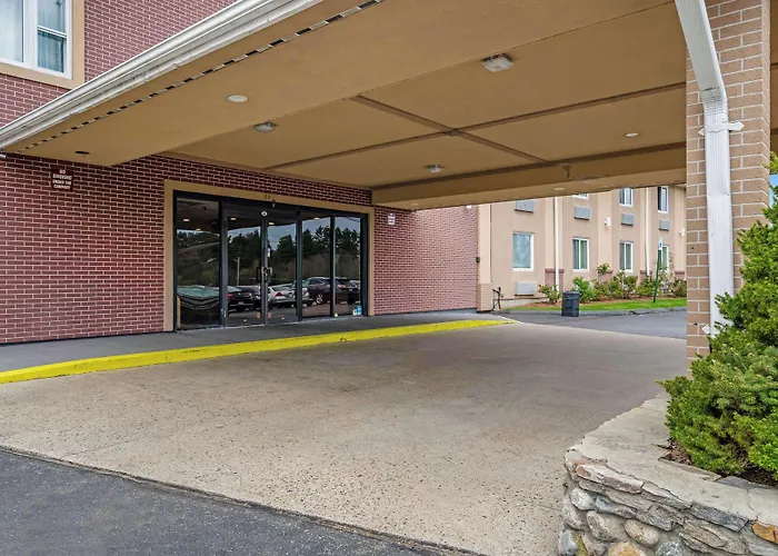 Foxborough Resorts