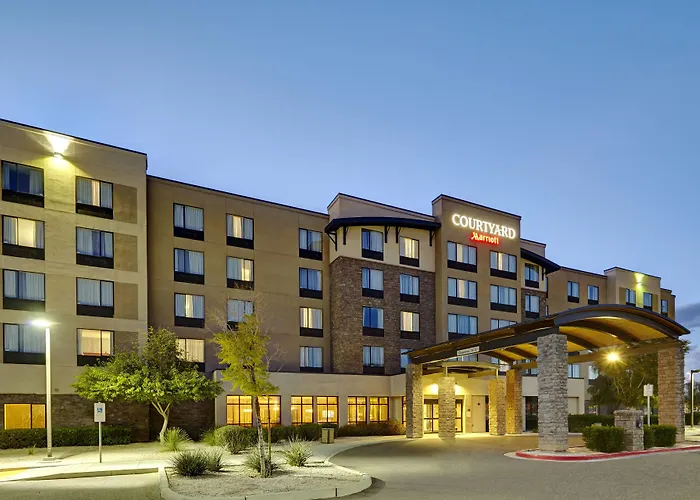 Courtyard Phoenix North / Happy Valley