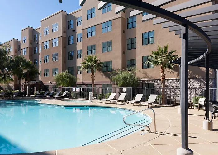 Courtyard Phoenix North / Happy Valley