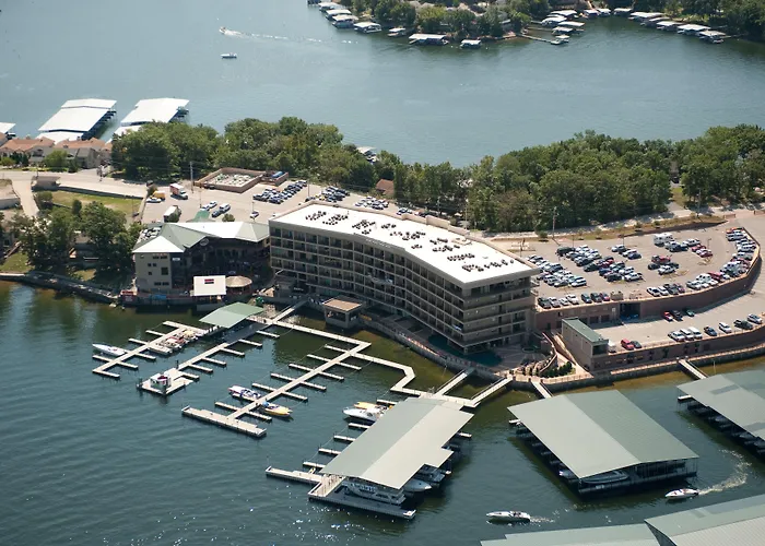Camdenton Resorts