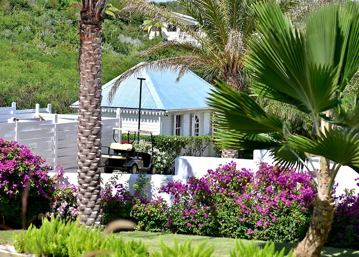 Coral Beach Club Villas & Marina