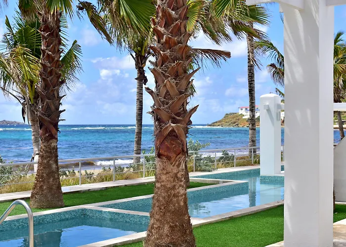 Coral Beach Club Villas & Marina