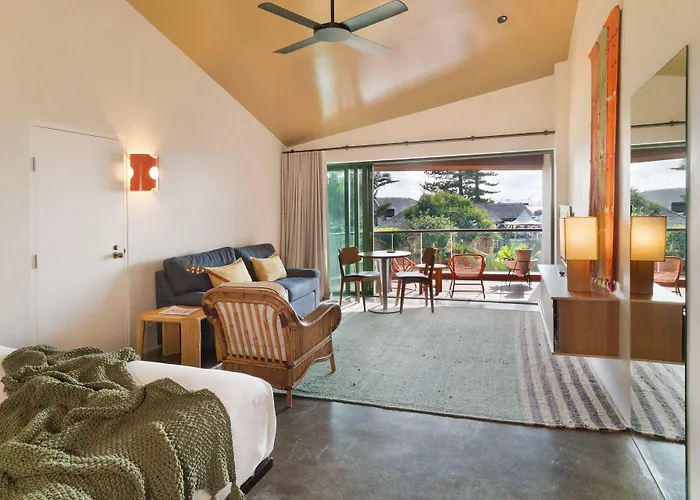 Beach Hotel Resort