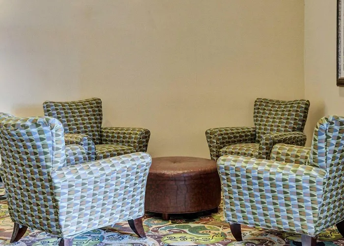 Comfort Suites Near Hot Springs Park