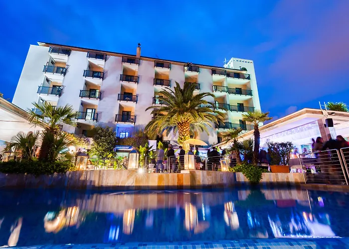Savona Resorts