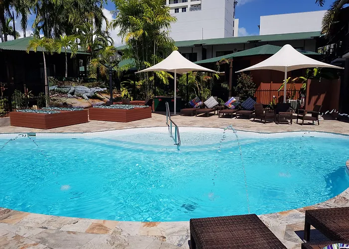 Palms City Resort