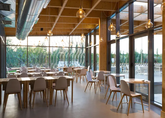Ozadi Tavira Hotel