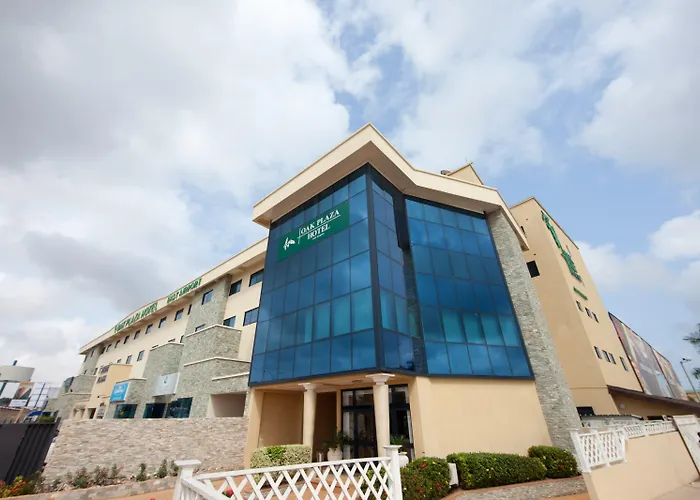 Oak Plaza Hotels East Airport