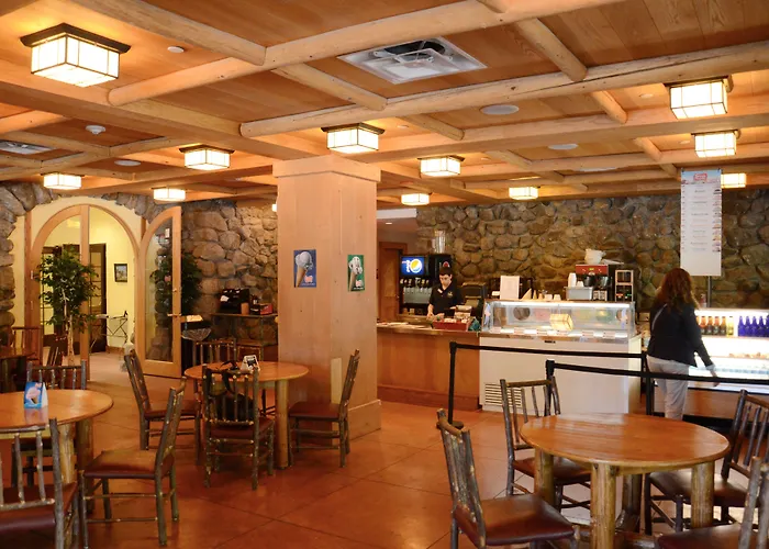 Overlook Lodge And Stone Cottages At Bear Mountain