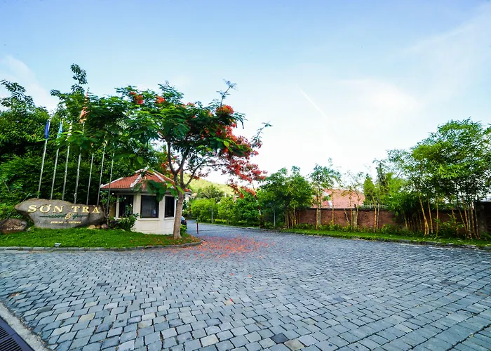 Son Tra Beach Resort & Spa Danang