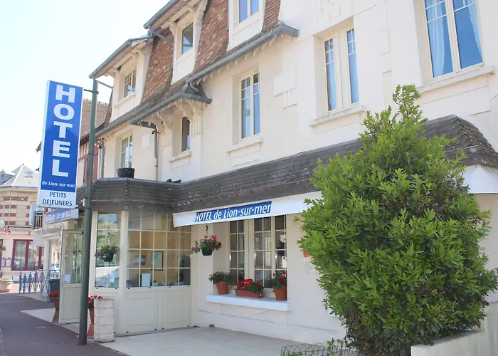 Hotel De Lion Sur Mer