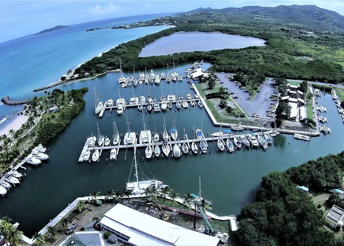 Tamarind Reef Resort Spa & Marina
