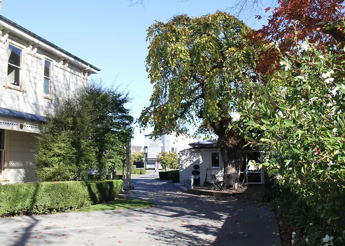 Merivale Manor