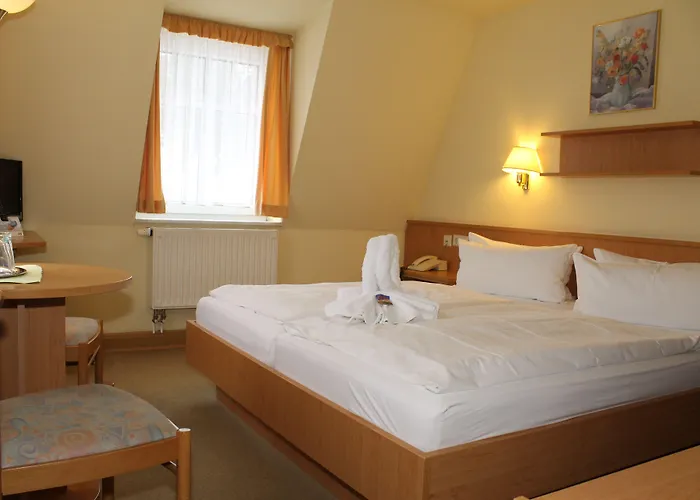 Hotel Am Berg Oybin Garni