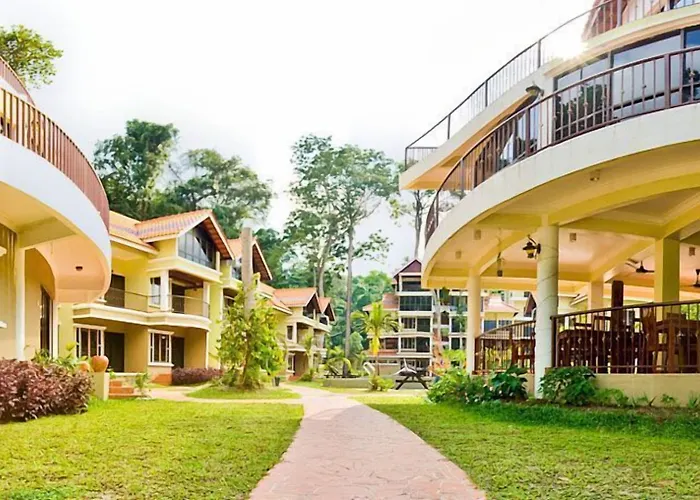 Anjungan Beach Resort