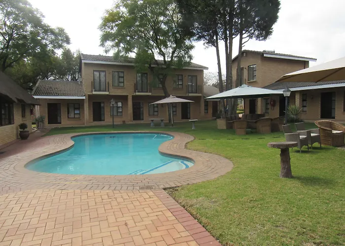 Hoyohoyo Chartwell Lodge