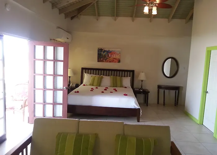 Grooms Beach Villa & Resort