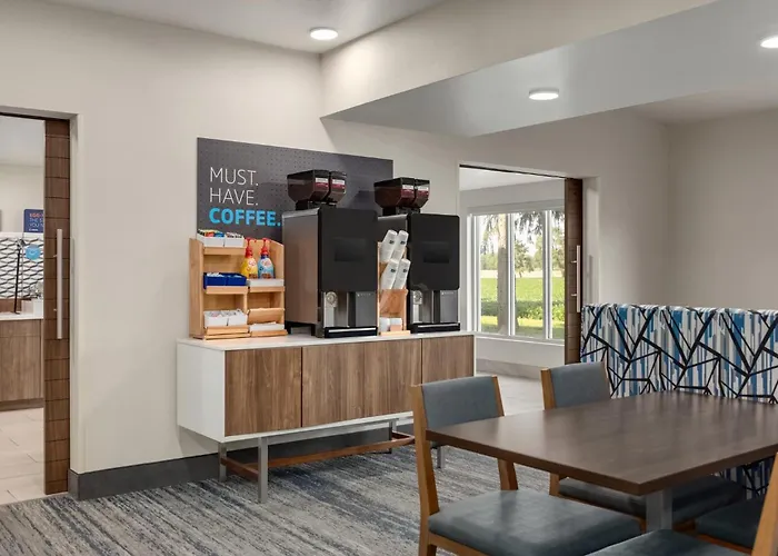 Holiday Inn Express & Suites North Fremont By Ihg