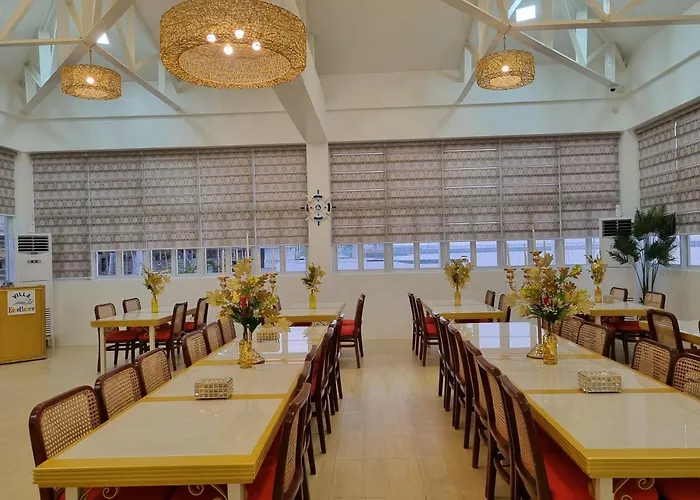 Villa Excellance Beach And Wave Pool Resort