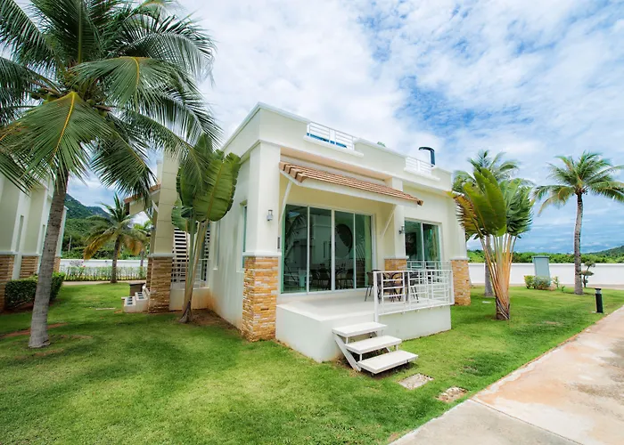 Oriental Beach Pearl Resort