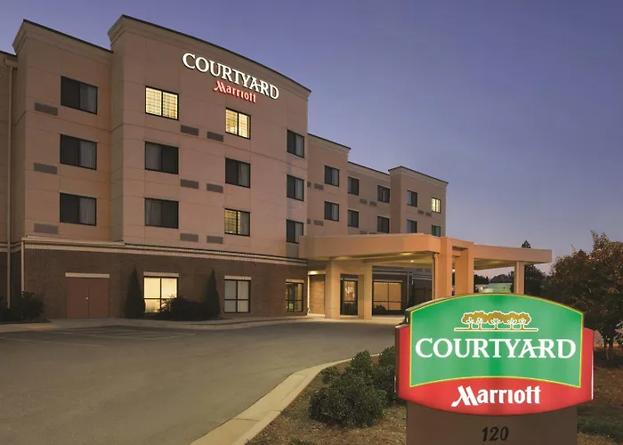 Courtyard By Marriott Salisbury