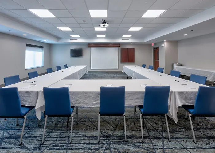 Holiday Inn Express Hotel & Suites Shakopee By Ihg