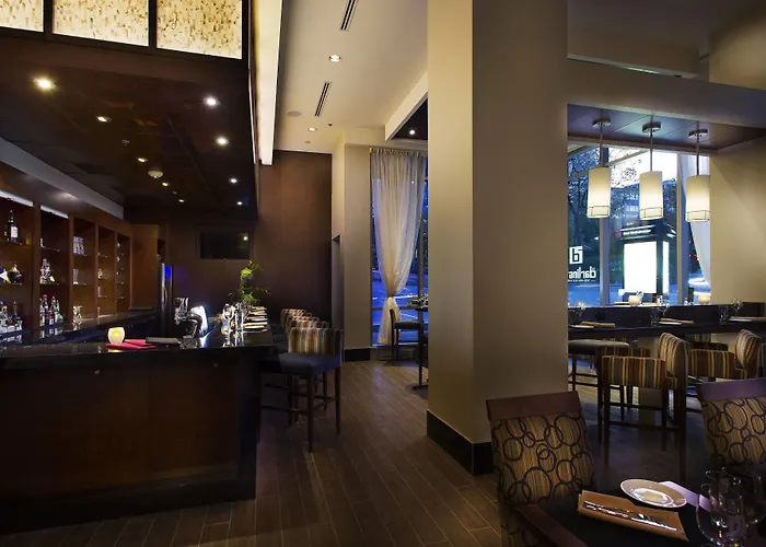 Courtyard Par Marriott Montreal Centre-Ville