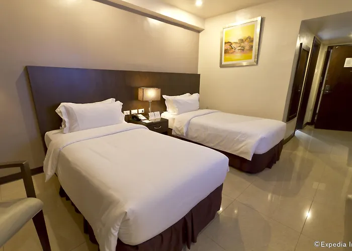 Mandarin Plaza Hotel