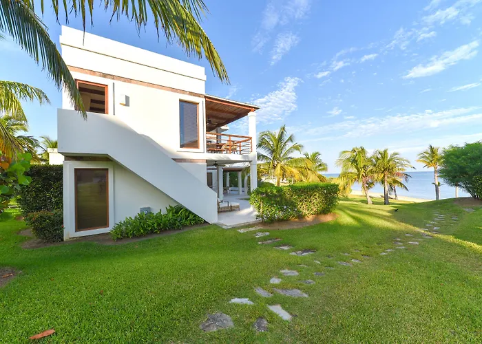 Las Verandas Hotel & Villas