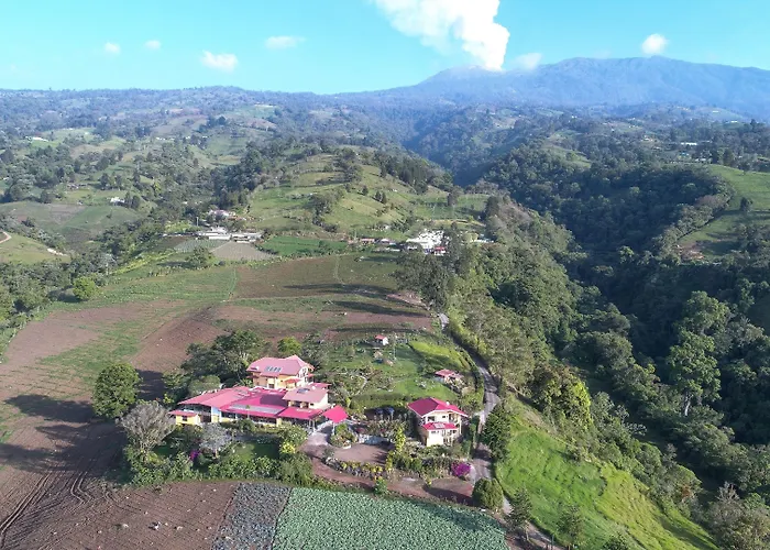 Guayabo Lodge