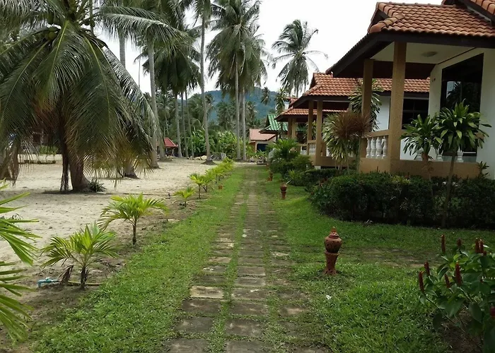 Mae Nam Resorts