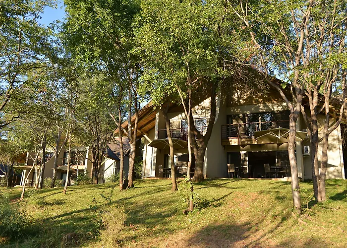 Victoria Falls Safari Suites