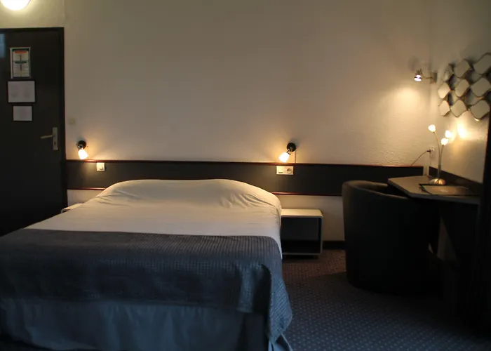 Hotel De La Mer