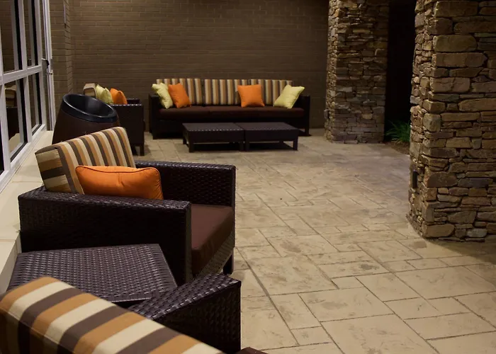 Courtyard By Marriott Asheville Airport