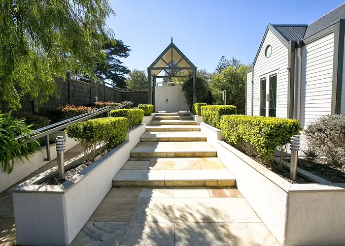 Portsea Village Resort