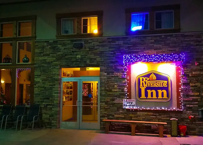 A Riverside Inn Travelodge By Wyndham