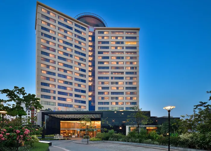 Kochi Marriott Hotel, Lulu International Shopping Mall