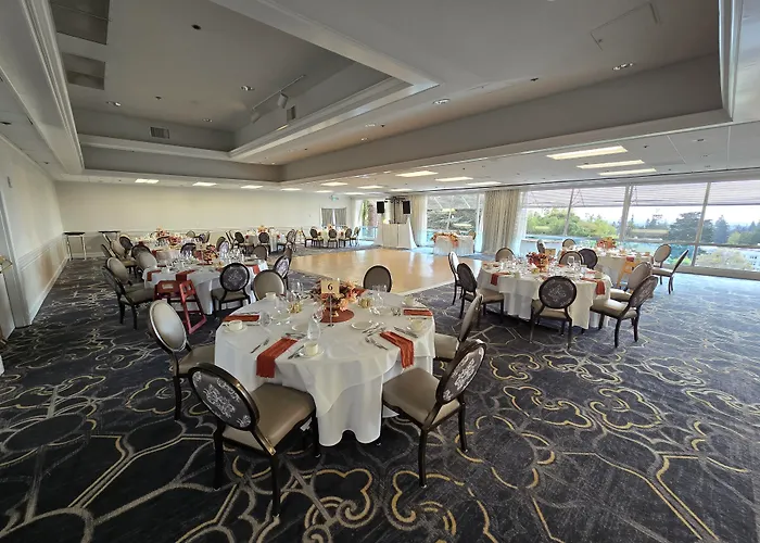 Claremont Resort & Club