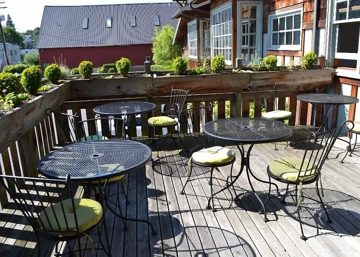 La Conner Channel Lodge