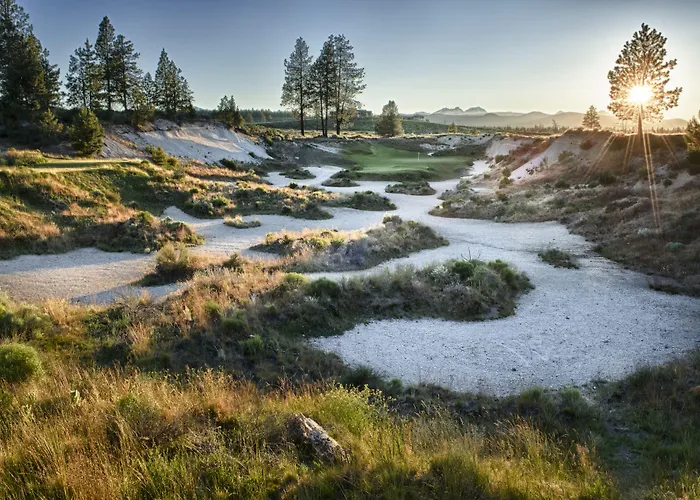 Deschutes River Woods Resorts
