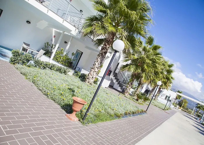 Medea Beach Resort - Cultural Stay Near Amalfi Coast & Paestum
