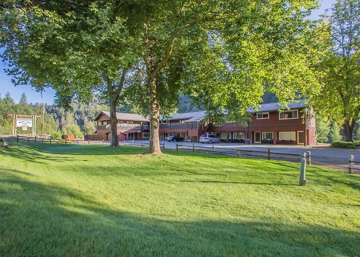 Indian Creek Lodge